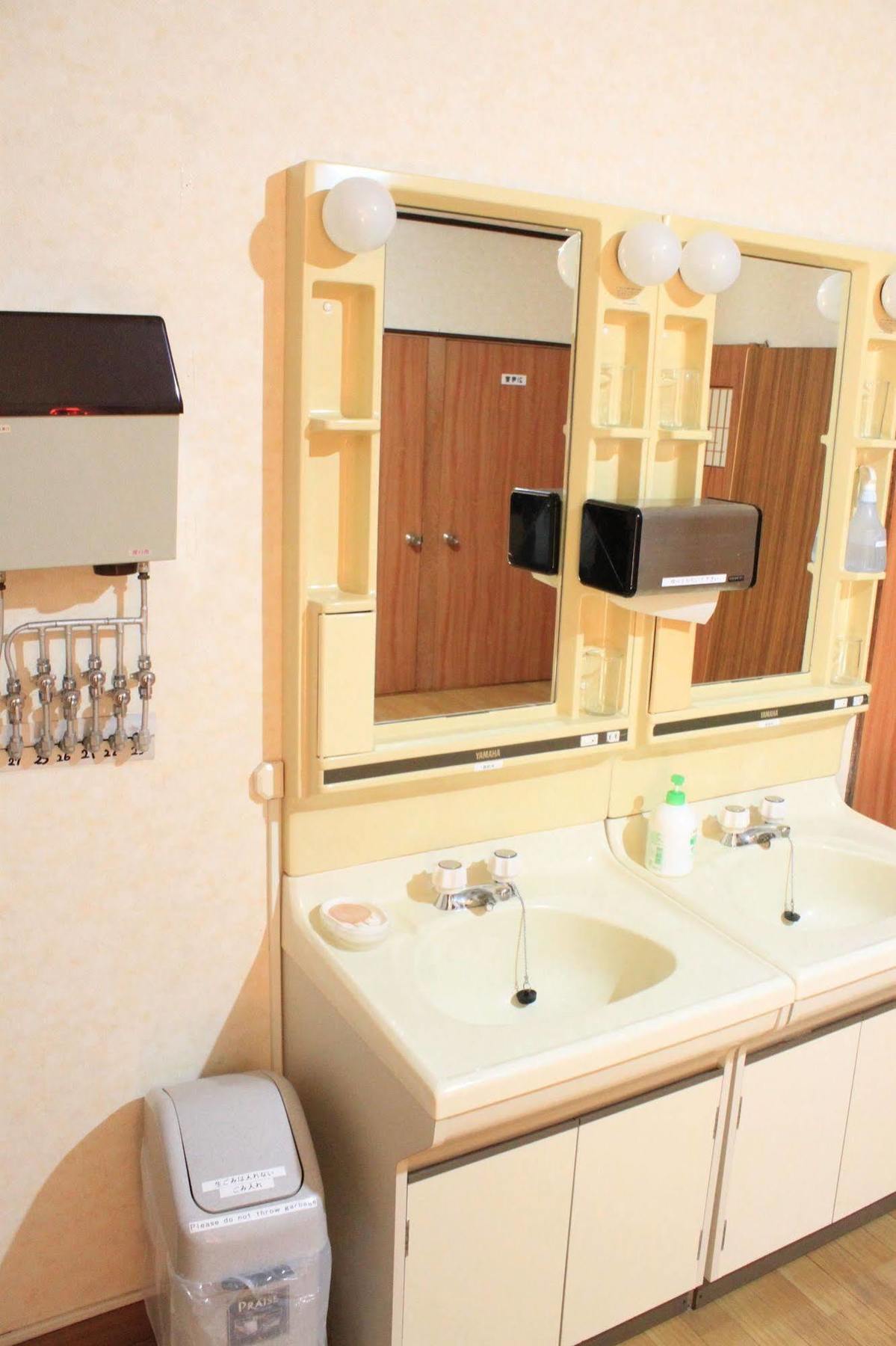 Minshuku Akiba Hotel Furano Ngoại thất bức ảnh